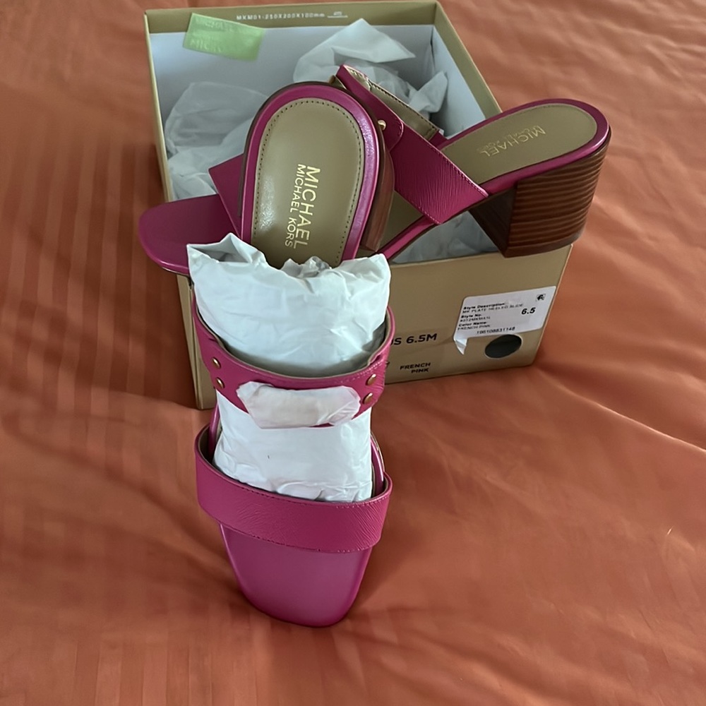 New Michael Kors sandals never worn - Picture 2 of 2